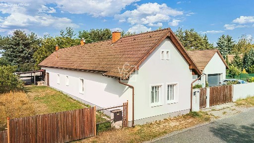 Prodej rodinného domu 170 m², pozemek 990 m² Hlavečník