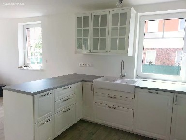 Pronájem rodinného domu 160 m², pozemek 590 m² Do Podkovy, Praha - Hájek u Uhříněvsi