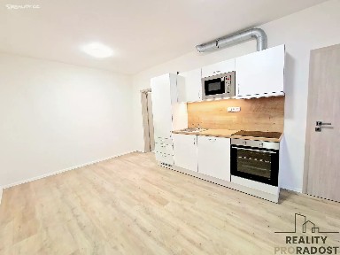 Pronájem bytu 1+kk 27 m² Provazníkova, Brno - Černá Pole