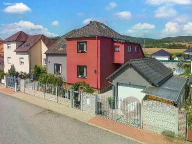 Prodej rodinného domu 220 m², pozemek 357 m²