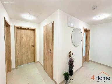 Prodej bytu 3+kk 60 m² Arnošta Staňka, Praha - Hostivař