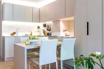 Prodej bytu 2+kk 51 m² Újezd, Praha - Malá Strana