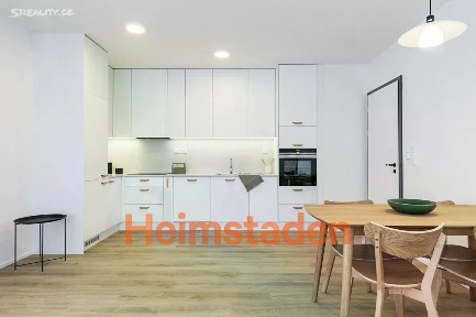 Pronájem bytu 3+kk 85 m² U Pergamenky, Praha - Holešovice