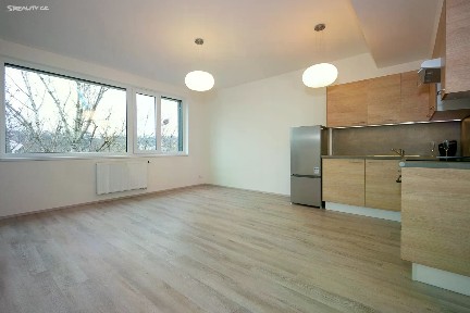 Pronájem bytu 2+kk 43 m² Jankovcova, Praha - Holešovice