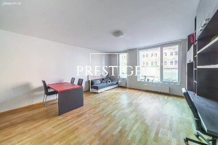 Pronájem bytu 1+kk 45 m² Švédská, Praha - Smíchov