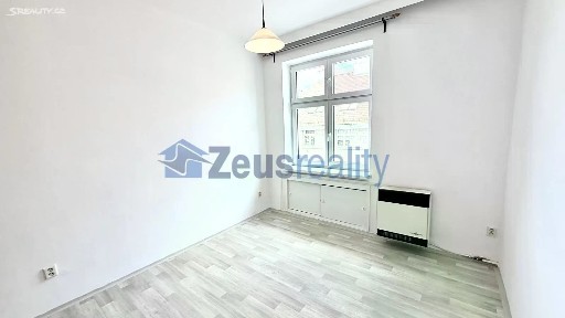 Pronájem bytu 2+kk 42 m² V podluží, Praha - Nusle