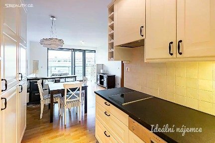 Pronájem bytu 2+kk 55 m² Křižíkova, Praha - Karlín