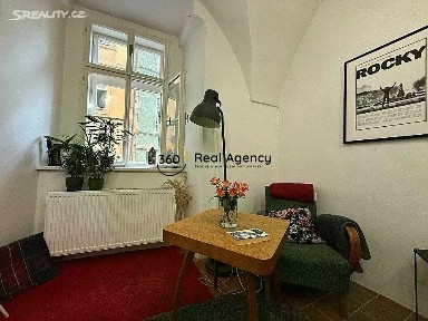 Pronájem bytu 1+1 44 m² Šporkova, Praha - Malá Strana