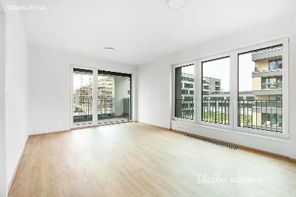 Pronájem bytu 2+kk 60 m² Domalípova, Praha - Hloubětín