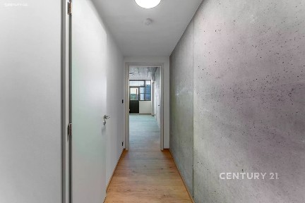 Pronájem bytu 1+kk 33 m² Kolbenova, Praha - Vysočany