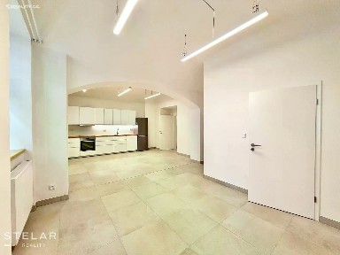 Pronájem bytu 3+kk 85 m² Tomáškova, Praha - Smíchov