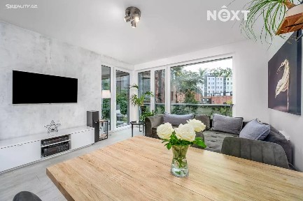 Pronájem bytu 2+kk 85 m² U Pergamenky, Praha - Holešovice