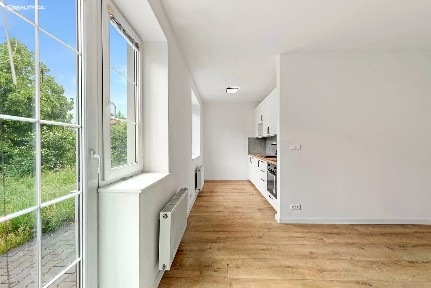 Vestec, Praha-západ, Okružní
