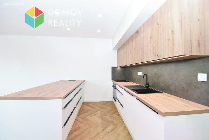 Prodej bytu 2+kk 64 m² Obecní, Chyňava