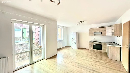 Prodej bytu 5+kk 122 m² Na Lucberku, Králův Dvůr - Levín