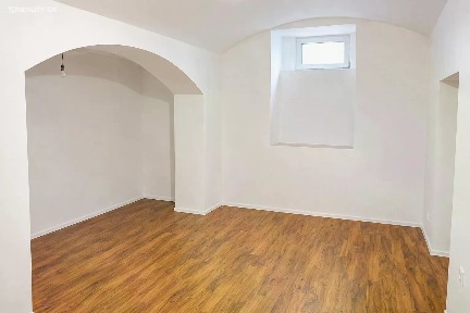 Pronájem obchodního prostoru 110 m² Saratovská, Praha - Strašnice
