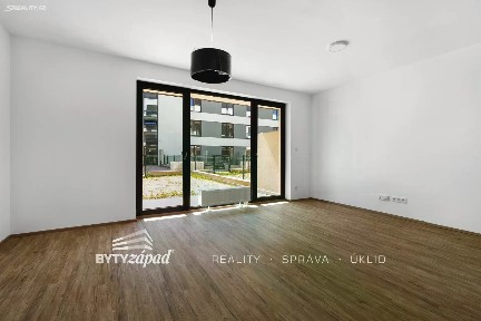 Pronájem bytu 1+kk 36 m²