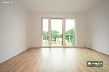 Pronájem bytu 1+kk 33 m² nábřeží Závodu míru, Pardubice - Zelené Předměstí