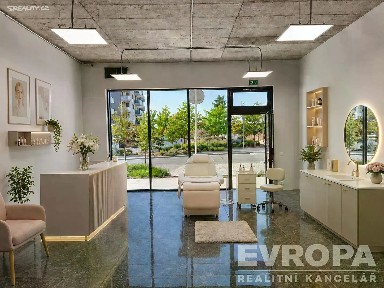 Prodej obchodního prostoru 121 m² Waltariho, Praha - Hloubětín