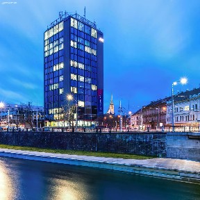 Pronájem obchodního prostoru 212 m²