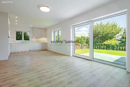 Pronájem rodinného domu 193 m², pozemek 468 m² Brandýská, Bašť