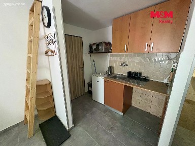 Pronájem bytu 1+kk 23 m² Žukovova, Ústí nad Labem - Střekov