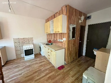 Pronájem bytu 1+1 35 m² Školní pěšina, Chomutov