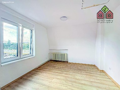 Pronájem bytu 3+1 66 m² Dělnická, Trmice
