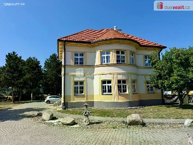 Veltrusy, Mělník, nám. A. Dvořáka