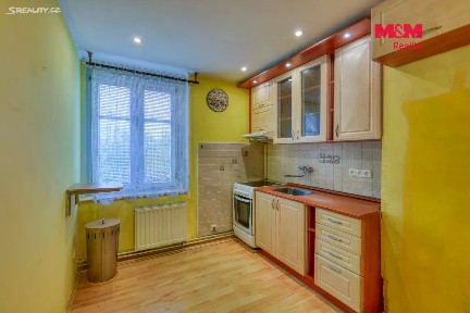 Prodej bytu 2+1 45 m² Na Výšině, Karlovy Vary - Bohatice