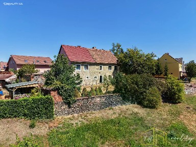 Prodej rodinného domu 250 m², pozemek 1848 m² Modlany