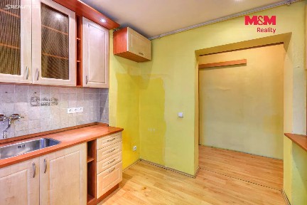 Pronájem bytu 2+1 45 m² Na Výšině, Karlovy Vary - Bohatice