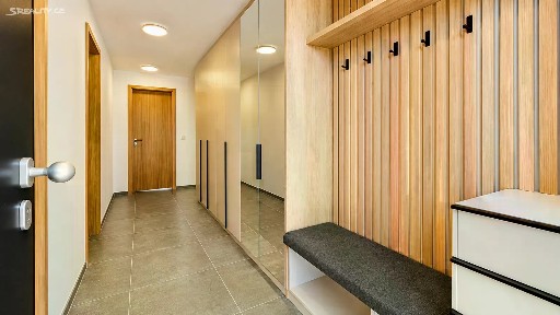 Pronájem rodinného domu 163 m², pozemek 608 m² Karáskova, Praha - Stodůlky