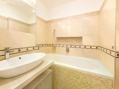 Pronájem bytu 2+1 58 m²