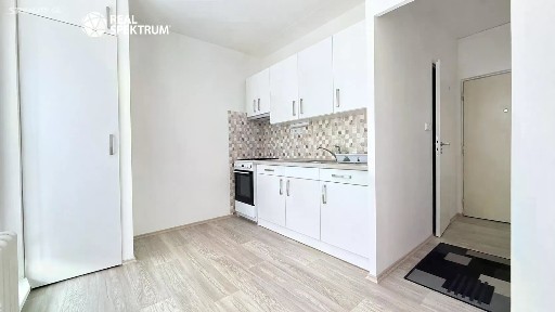 Pronájem bytu 1+1 32 m² Absolonova, Brno - Komín
