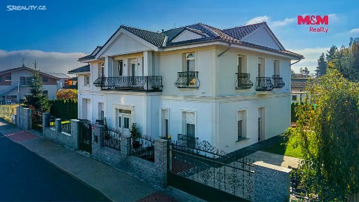 Prodej rodinného domu 356 m², pozemek 762 m² U Váhy, Šestajovice