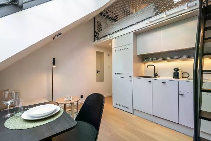 Prodej bytu 1+kk 31 m² Prvního pluku, Praha - Karlín