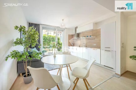 Prodej bytu 2+kk 56 m² Švédská, Praha - Smíchov