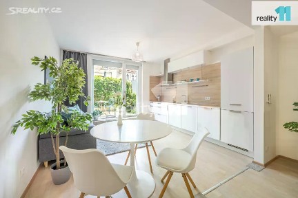Prodej bytu 2+kk 56 m² Švédská, Praha - Smíchov