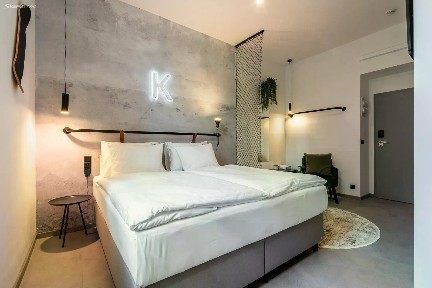 Prvního pluku, Praha - Karlín