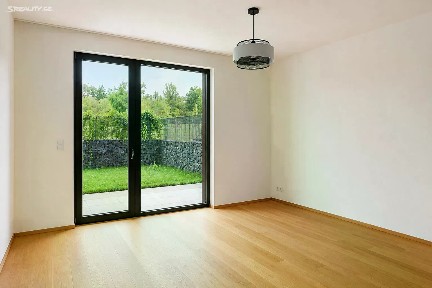 Prodej bytu 2+kk 93 m² V Třešňovce, Praha - Hrdlořezy