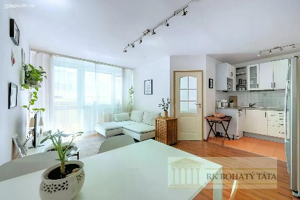 Prodej bytu 3+kk 70 m² Jeseniova, Praha - Žižkov