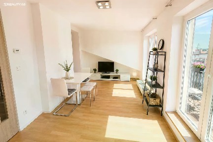 Prodej bytu 2+kk 69 m² Moskevská, Praha