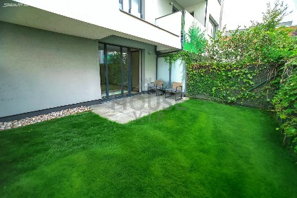 Prodej bytu 1+kk 37 m² Nepomuckých, Praha - Letňany