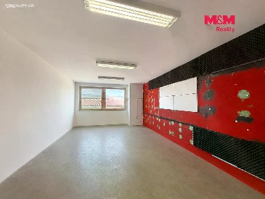 Pronájem kanceláře 3000 m²