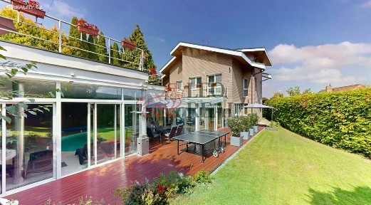 Pronájem vily 650 m², pozemek 900 m² Kamenec, Zlín - Malenovice