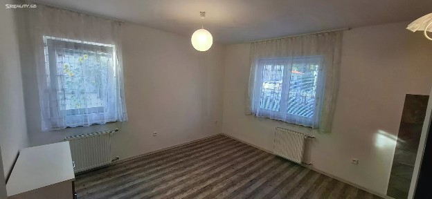 Pronájem bytu 2+kk 45 m² Benešovská, Nespeky