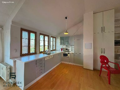 Pronájem bytu 2+kk 75 m² Na okraji, Praha - Veleslavín