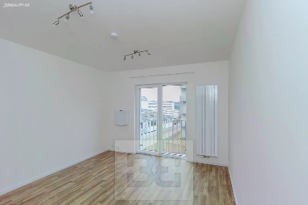 Pronájem bytu 1+kk 26 m² Novovysočanská, Praha - Libeň