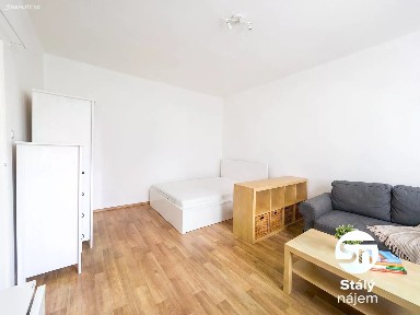 Pronájem bytu 1+kk 29 m² Jana Želivského, Praha - Žižkov